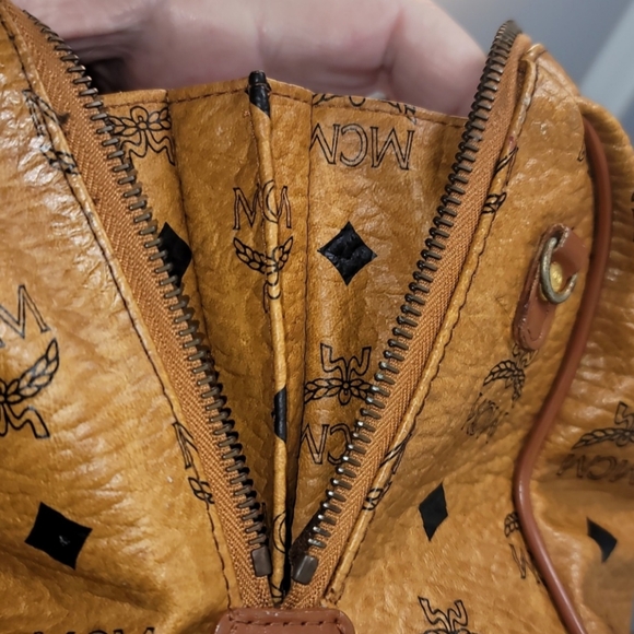 AUTHENTIC MCM MUNCHEN MONOGRAM LEATHER HANDBAG - Picture 10 of 14